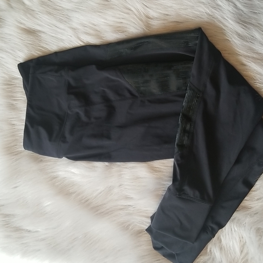 ZYIA black cuffed mirage midrise 7/8 24" Size 14-16